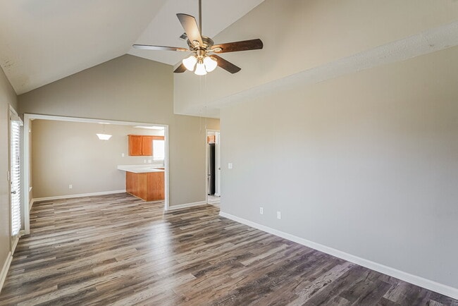 Photo - 1057 Tom Hailey Blvd