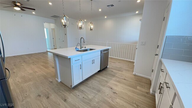 Photo - 322 Cymbal Pl