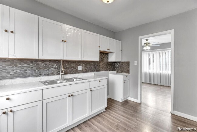 Photo - 15852 Washburn St House