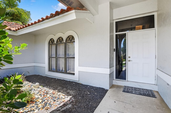 Photo - 875 NW 4th Ave