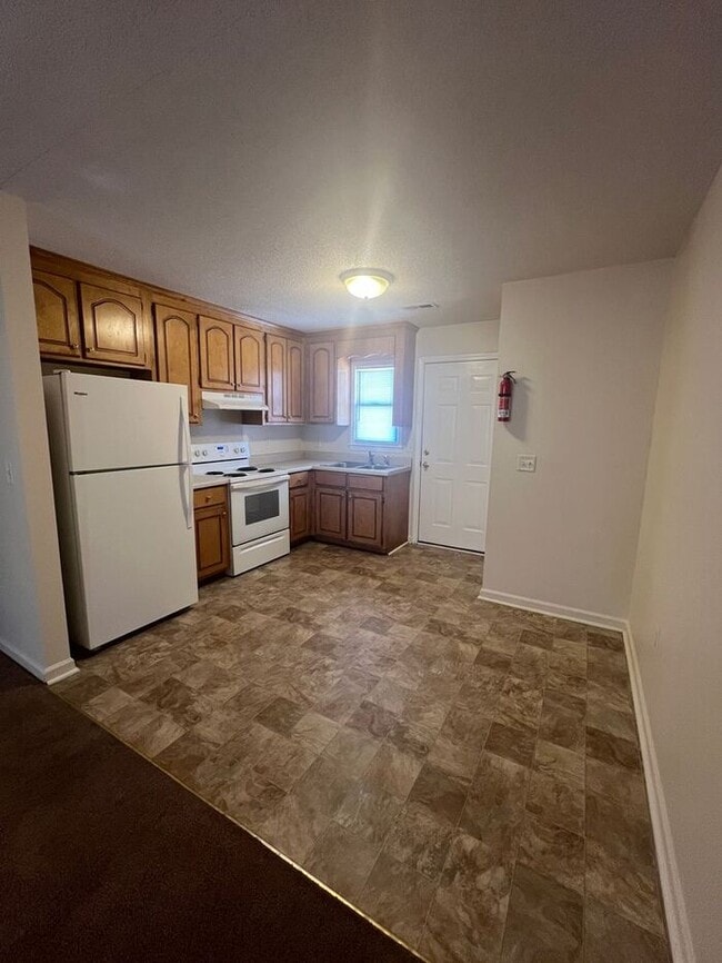 Photo - Cute 2 bed 1 bath! Must see!