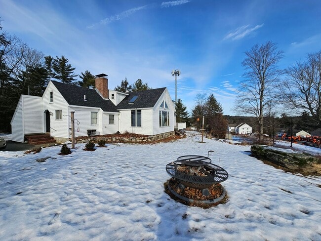 Photo - 4 Bedroom, 2.5 Bath House for Rent