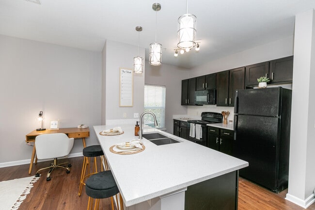 Photo - Thomaston Crossing