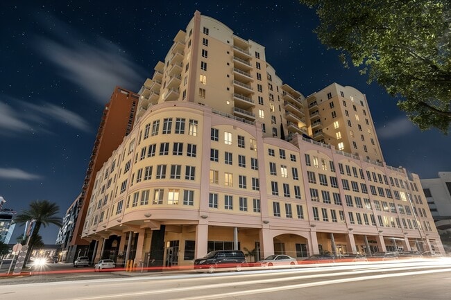 Green House at Dadeland