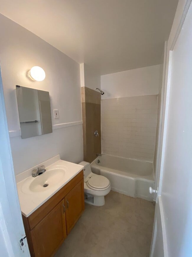 Photo - 1977 Lambert St