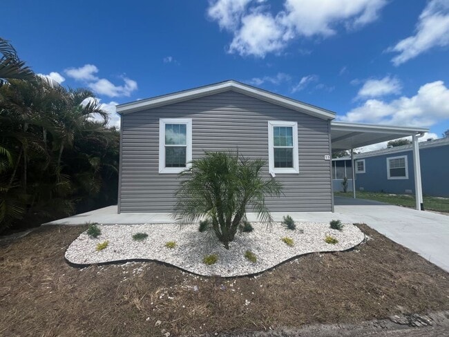 Building Photo - 55 Eland Dr