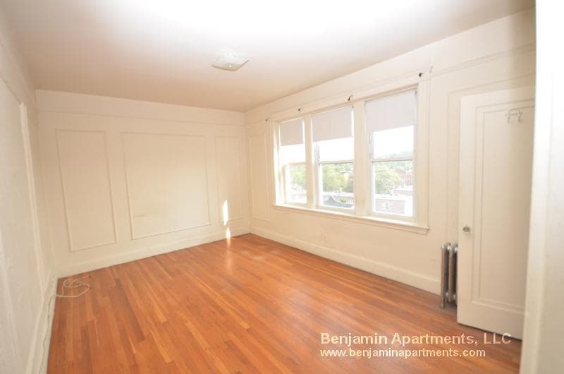 Photo - 28 Chiswick Rd Condo Unit 25