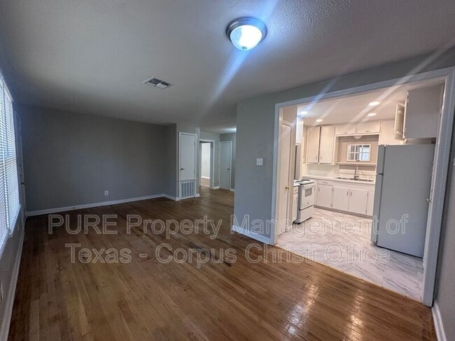 Photo - 538 Chase Dr