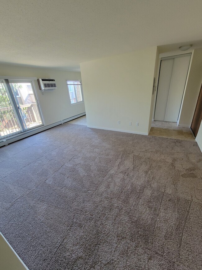 Photo - White Oaks Apartments