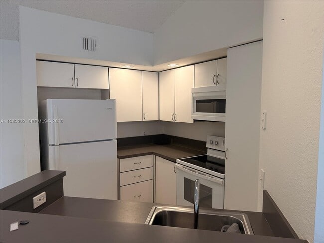 Photo - 3310 Pinewalk Dr N Unit 1833