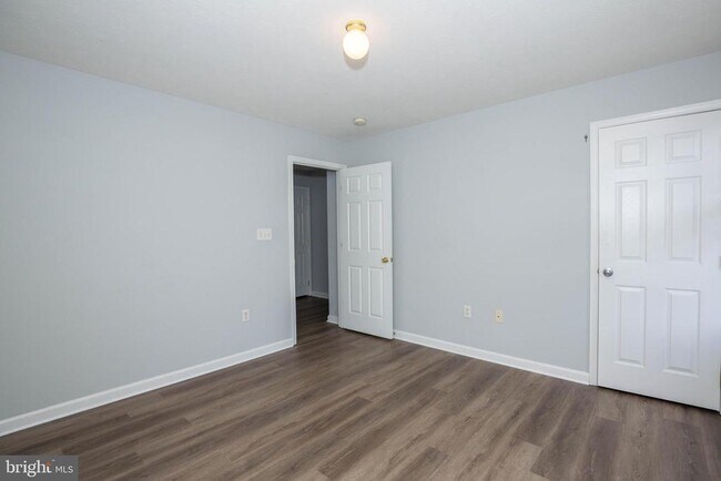 Photo - 24 Judges Ct