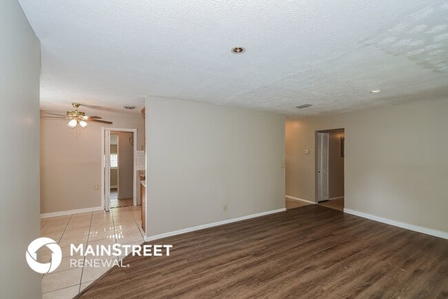 Photo - 7037 Red Robin Dr