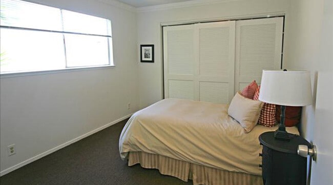 Photo - 2210 Curtis St Unit B