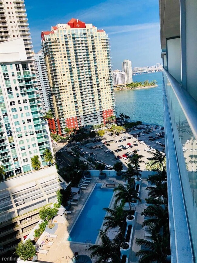 Photo - 2 br, 2 bath Condo - 1300 Brickell Bay Dr