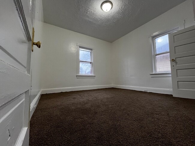 547-e108 E 108th St