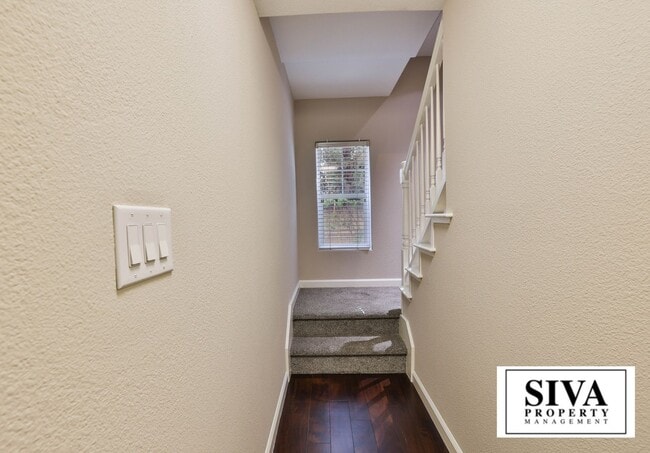 Photo - 808 Lenzen Ave