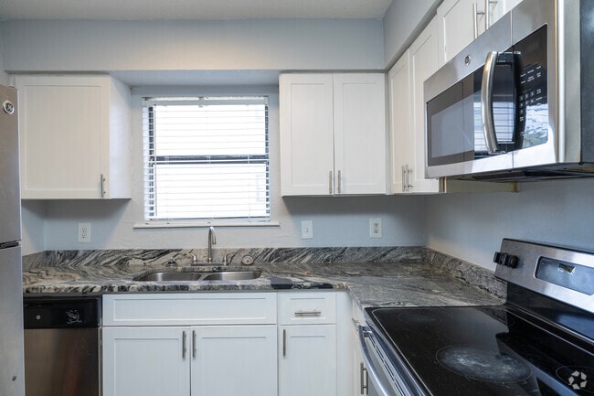 Interior Photo - Palm River Owner LLC Rental