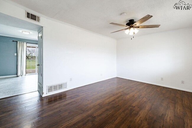 Photo - 4024 Hooper Dr