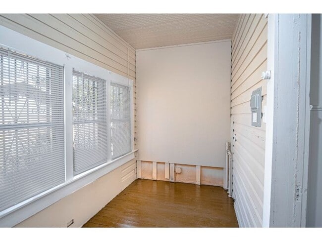 Photo - 2 BR 1 BA Gorgeous Home Near Downtown