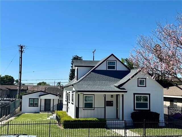 Photo - 6745 Newlin Ave