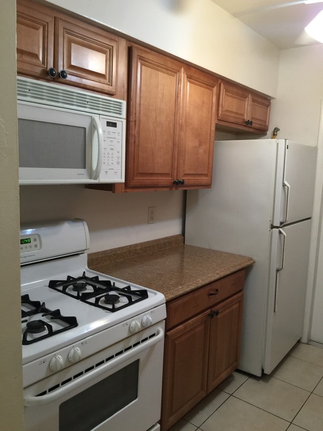 Brand new kitchen - 265 SW 7th St Unit 2