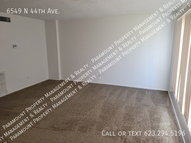 Photo - 6549 N 44th Ave