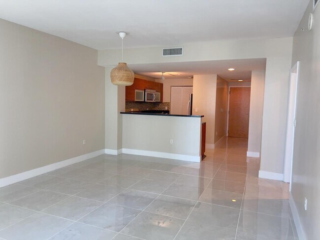 Photo - 253 NE 2nd St