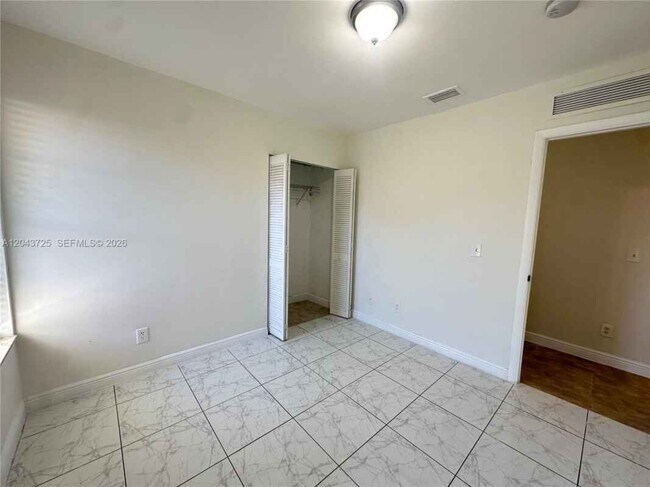 Photo - 2235 Farragut St
