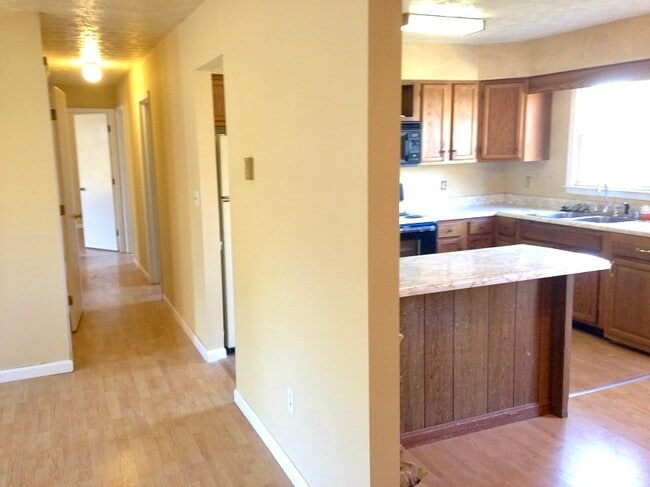 Photo - 109 Bolton Ave