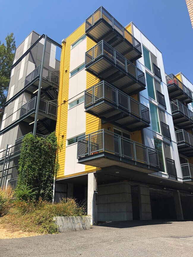 Bayview West Apartments
