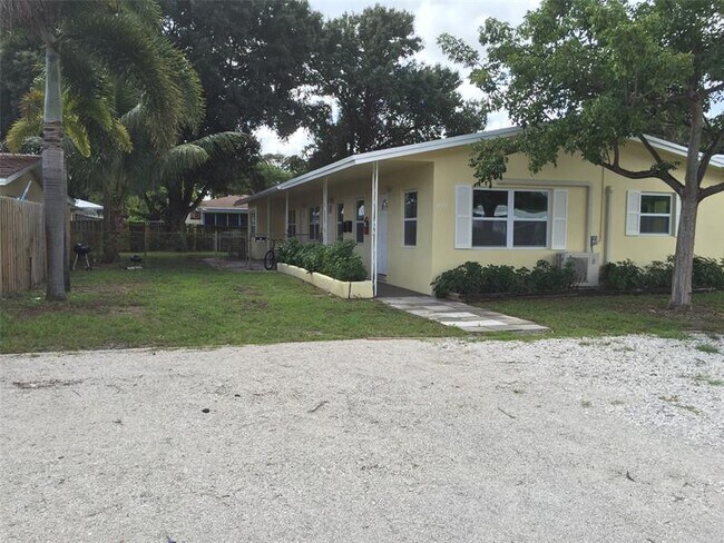 Photo - 1140 SW 30th St Unit A