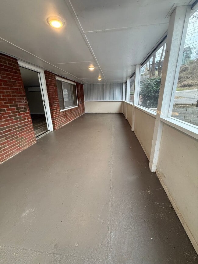 Photo - Springdale A Unit Springdale A