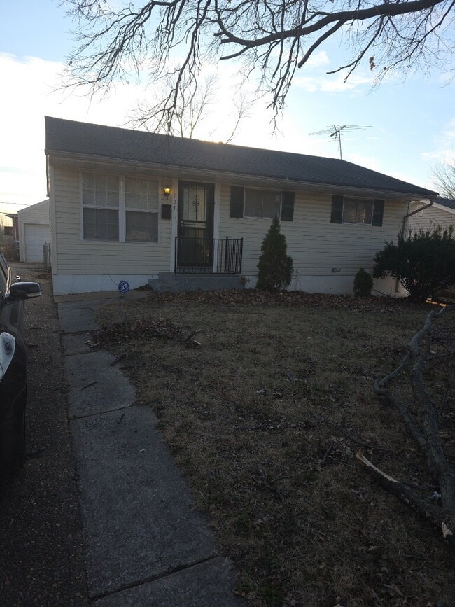 Building Photo - Section 8 Accepted!