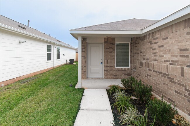 Photo - 31432 Moore Rd