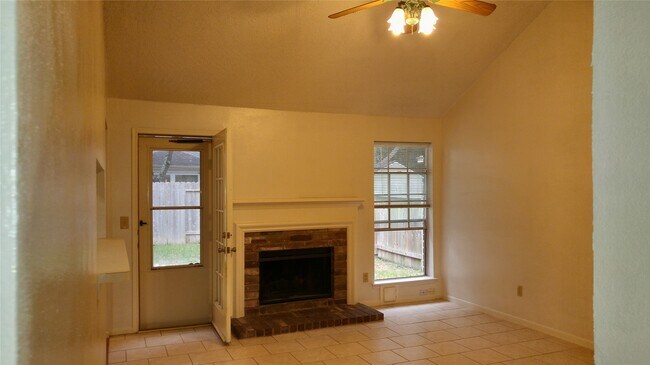 Photo - 22930 Indian Ridge Dr