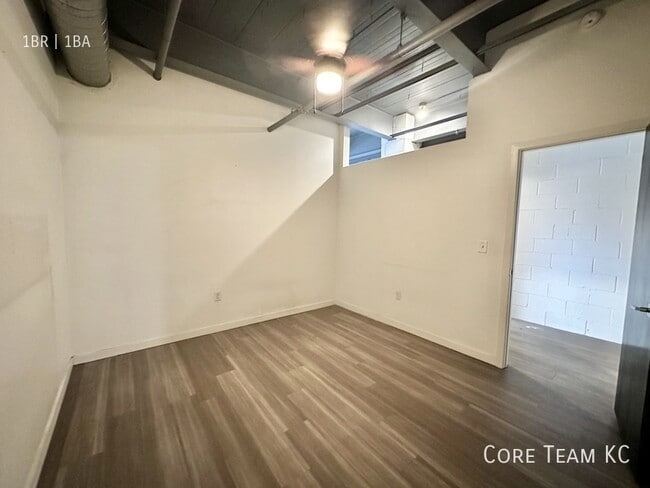 Photo - 1180 E 30th St Unit 301