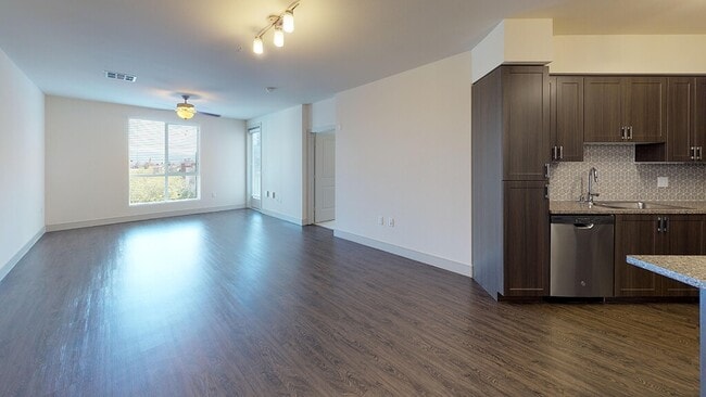 Photo - 808 West Apartments