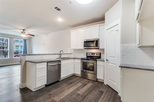 Photo - 223 Belleville Dr