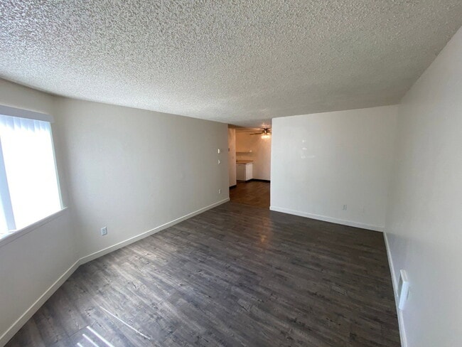 257 Senate St NW