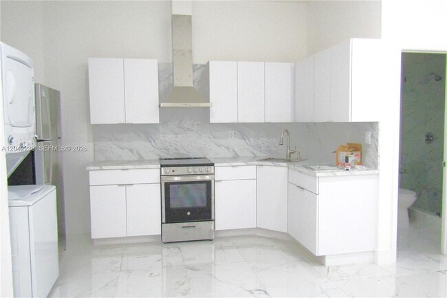 Building Photo - 15571 SW 183rd Ln Unit A