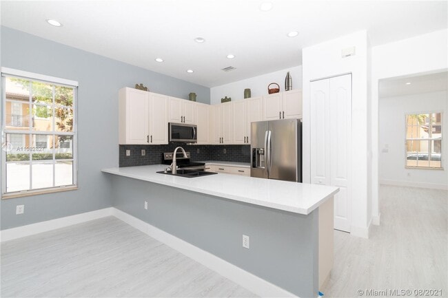 Photo - 14711 SW 5th St