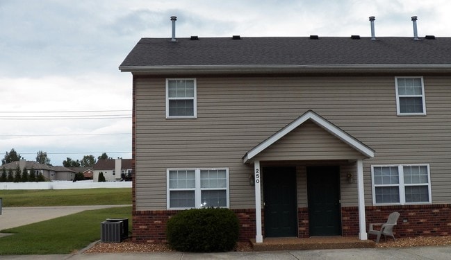 Building/front - 262 W Main St Unit D