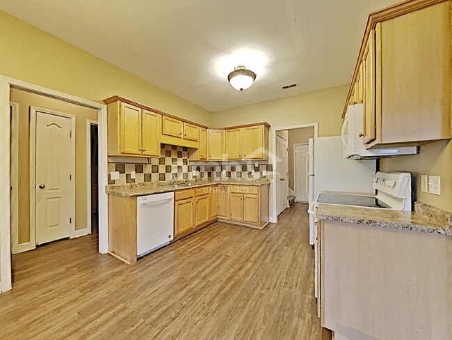 Photo - 711 Riata Ct