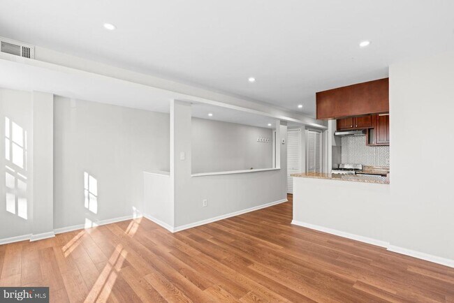 Photo - 2517 P St NW Unit 2