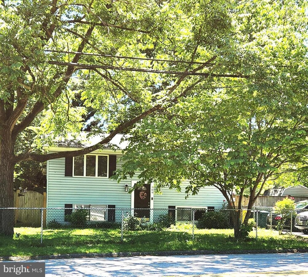 Photo - 509 Londontown Rd