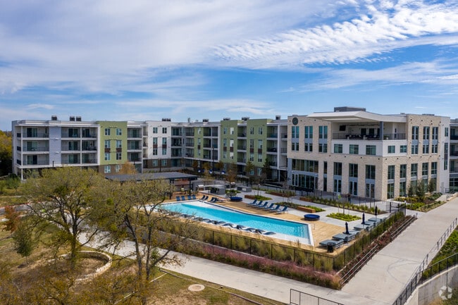 Building Photo - Edison Austin