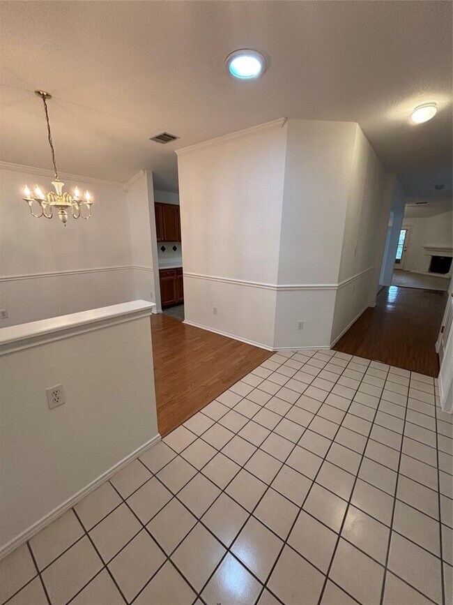 Photo - 1300 Leah Ln
