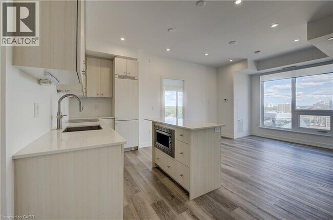 Photo - 5 Wellington St S Unit 1112