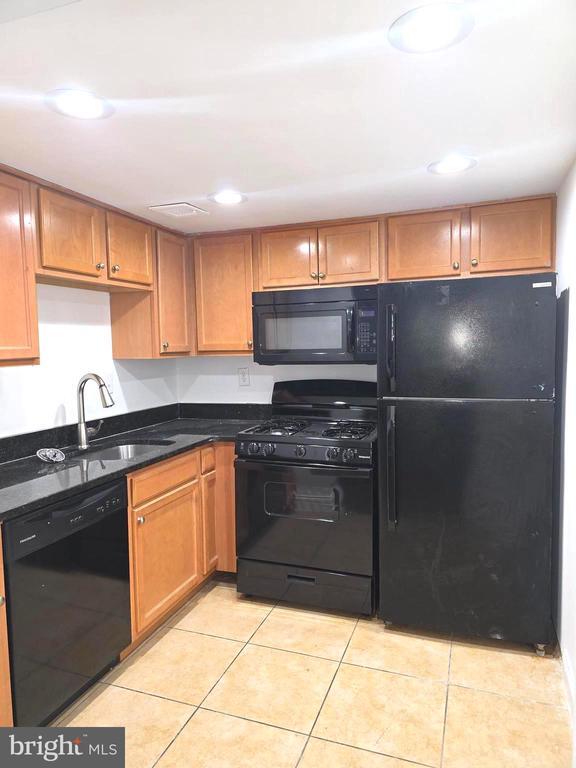 4507 Romlon St Unit 1