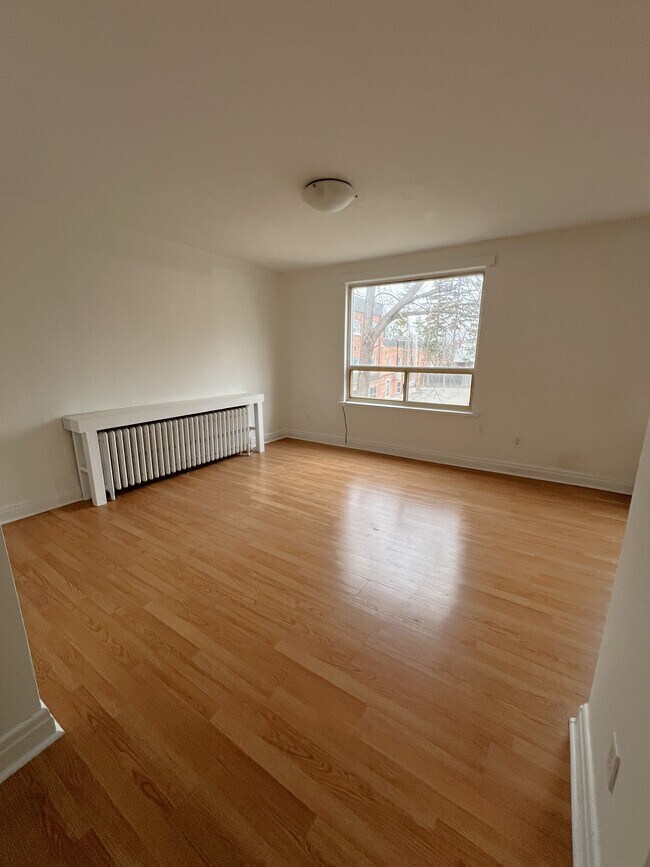 Photo - 16 Church St E Unit 11